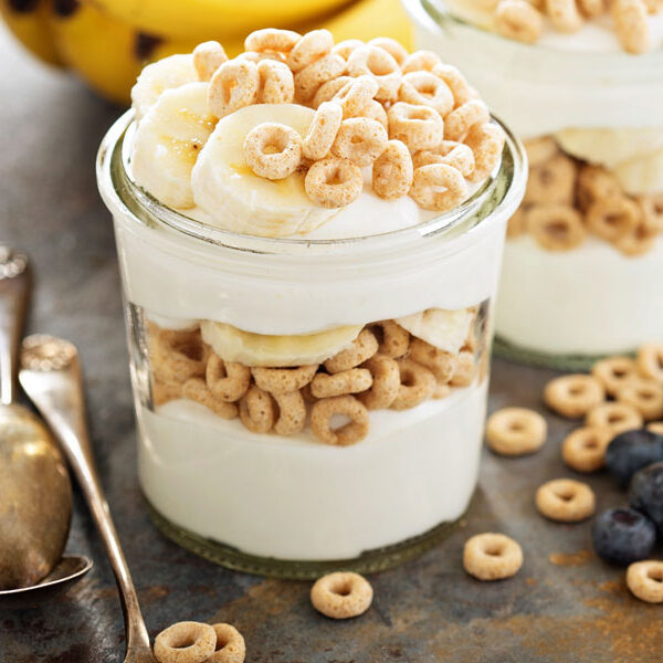 Cereal-and-Yogurt-Parfait